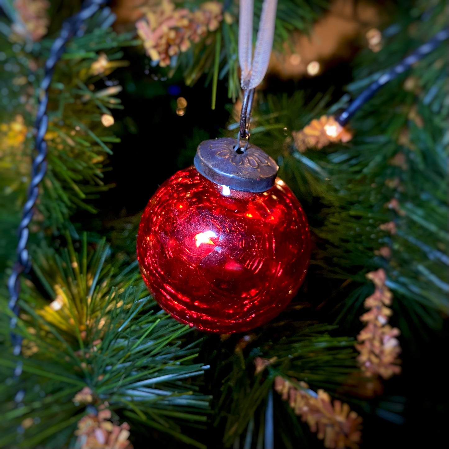 Boule craquelé rouge